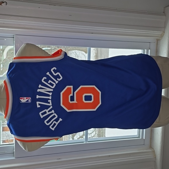 Kids NY Knicks Jersey - Picture 2 of 3